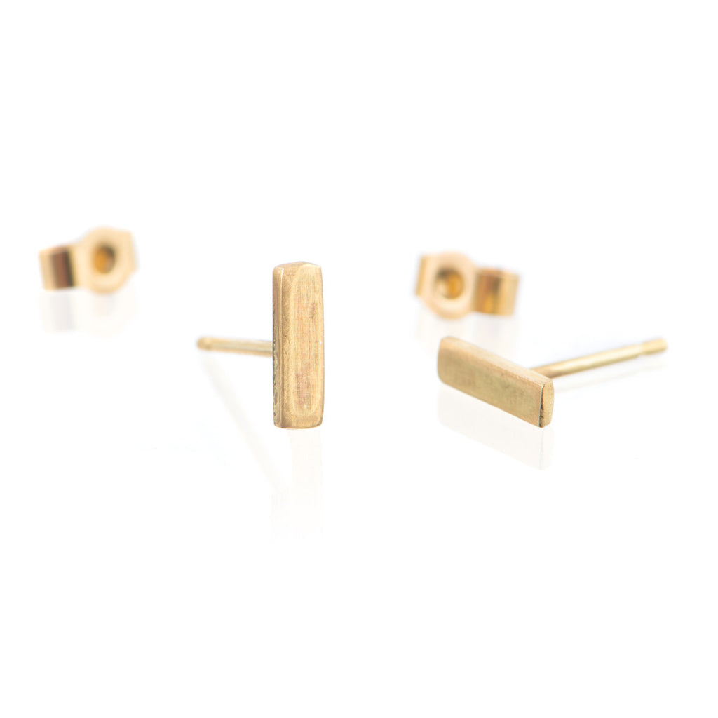 18k TINY BAR STUDS - Marina Mura