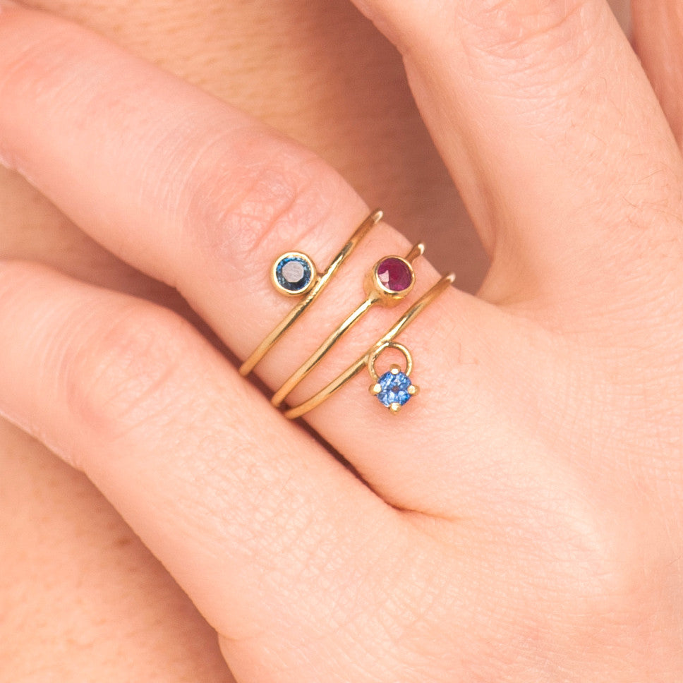 18k KINETIC SAPPHIRE RING - Marina Mura