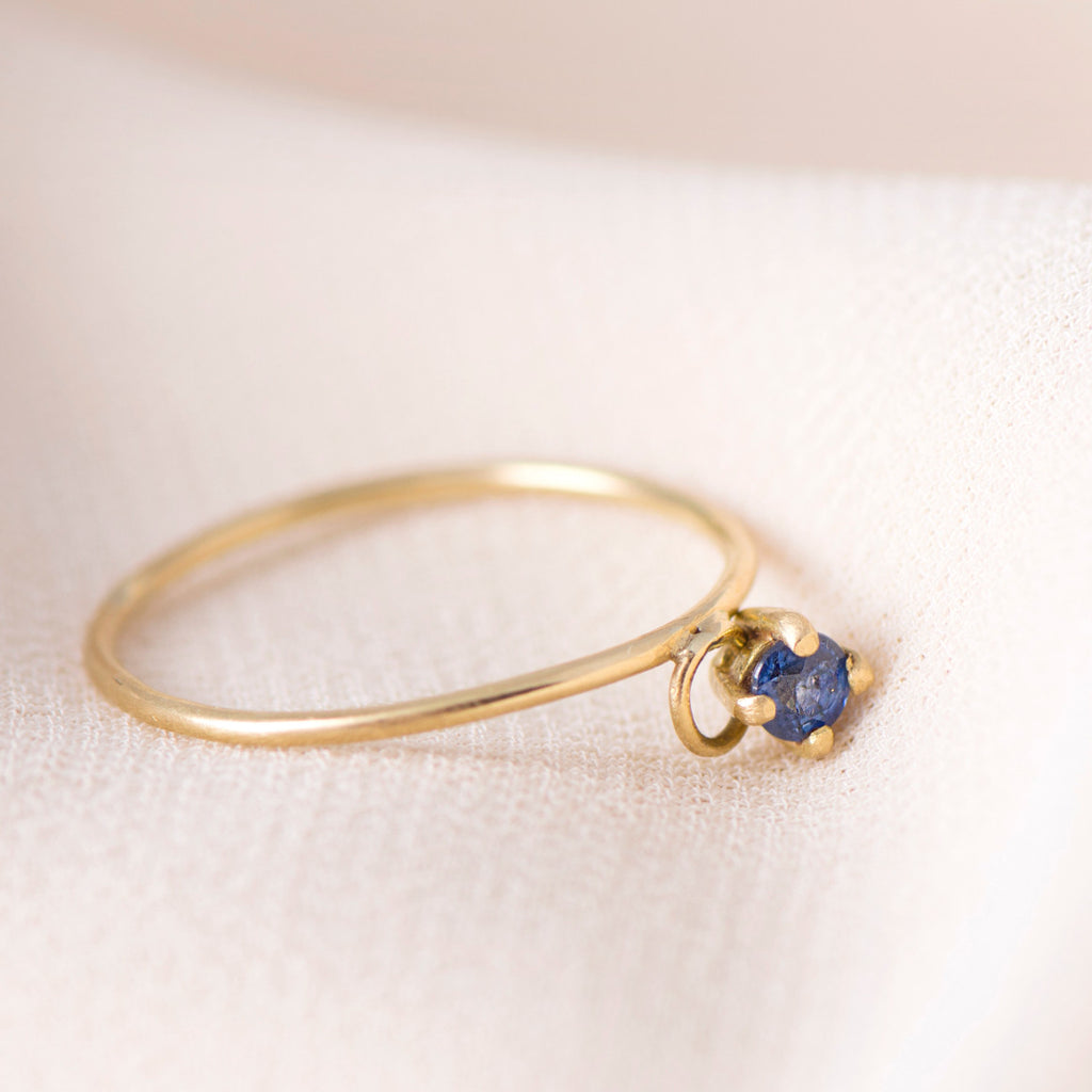 18k KINETIC SAPPHIRE RING - Marina Mura